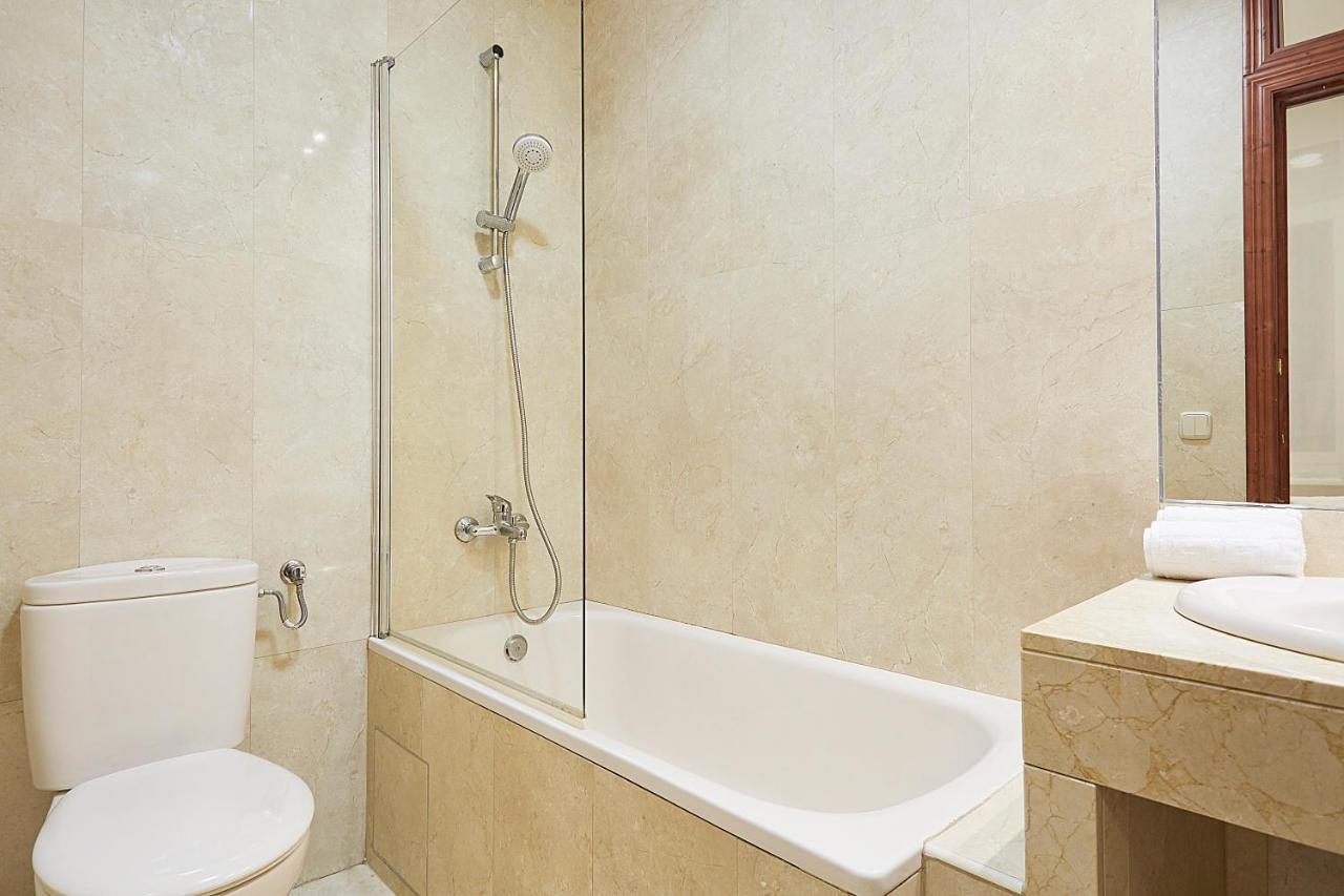 Leeways Apartment IX In Gran Via Madrid Eksteriør billede